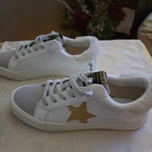 NWOT Vintage Havana White and Tan Star LeatherSneakers-Real Fur (CALF HAIR)